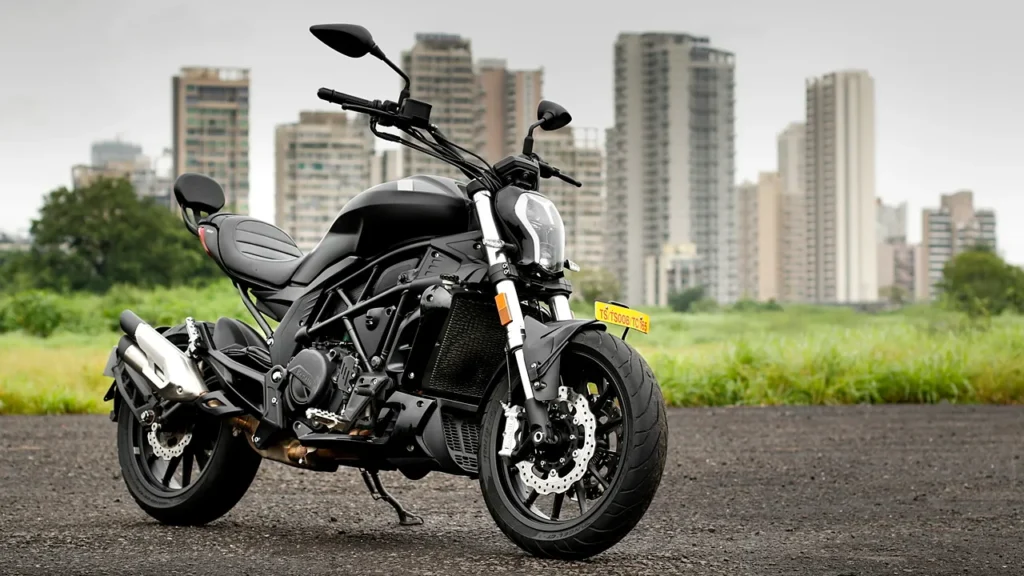 Benelli 402 S 2025: A Perfect Blend of Speed, Comfort & Technology – Price, Mileage & More! 10 Benelli 402 s price in india