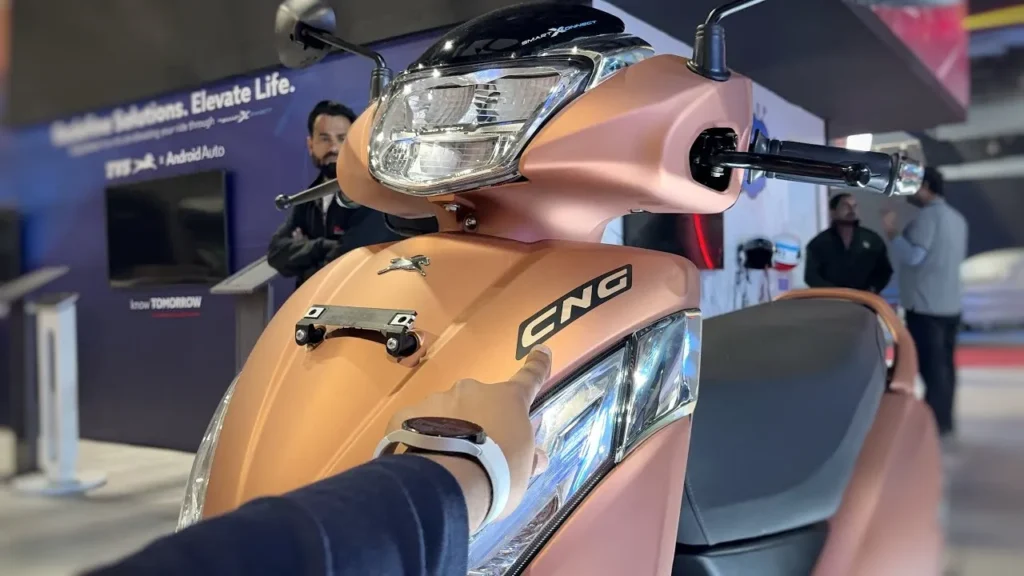 TVS Launches the First CNG Scooter in India: The Jupiter CNG – A Game Changer for Eco-Friendly Riders 2 tvs jupiter cng