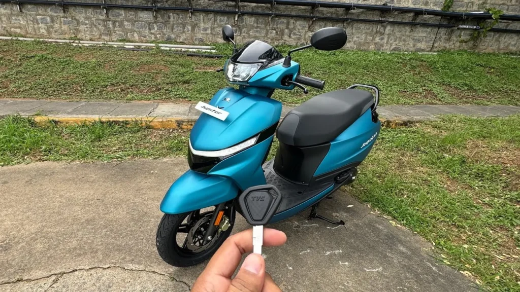 TVS Launches the First CNG Scooter in India: The Jupiter CNG – A Game Changer for Eco-Friendly Riders 6 tvs jupiter cng price