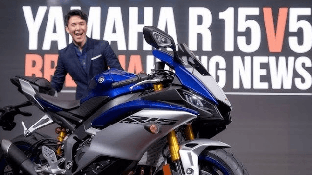 Top 4 Features of Yamaha R15 V4 That Make It Feel Like a Superbike | Performance, Design & More 6 yamaha r15 v4 price