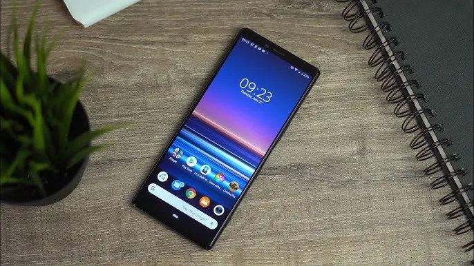 Sony Xperia 1: The Ultimate Camera King with Zeiss Optics & 4K Brilliance! 2 Sony Xperia 1 Display
