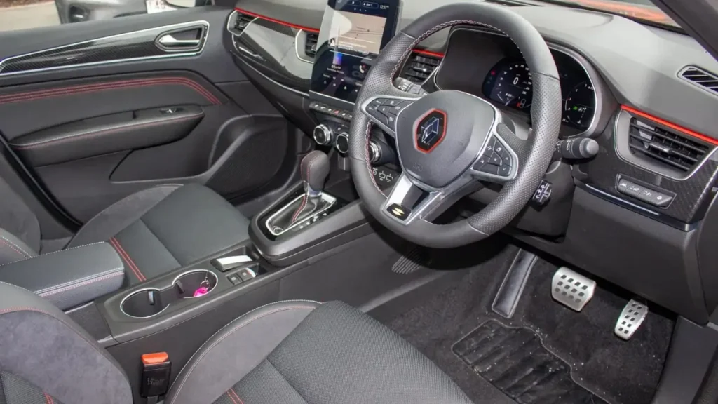 Renault Arkana RS 2025: A Bold Fusion of Power, Precision, and Sophisticated SUV Performance 8 Renault Arkana RS 2025 Interior