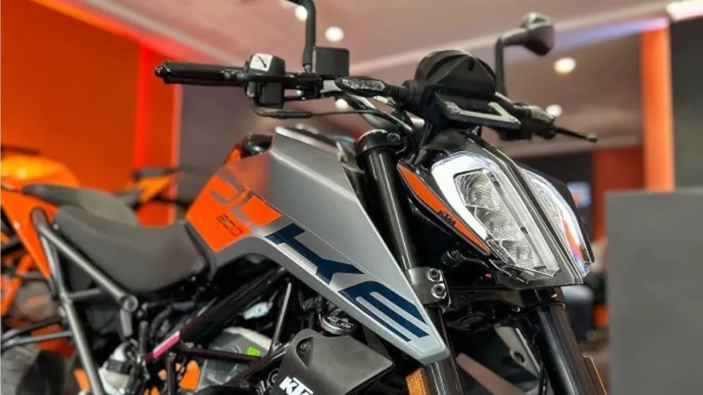 KTM Duke 2025 Unleashed: Aggressive New Design, Beastly Engine & Tech That'll Blow Your Mind! 8 KTM Duke 2025 Price
