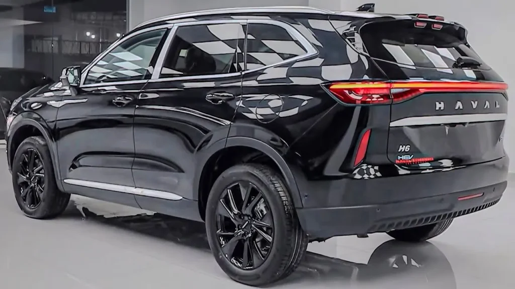 Haval H6 HEV 2025 Review – 6 Airbags, 5-Star Safety & Better Mileage Than Toyota? 8 Haval H6 HEV 2025 Review