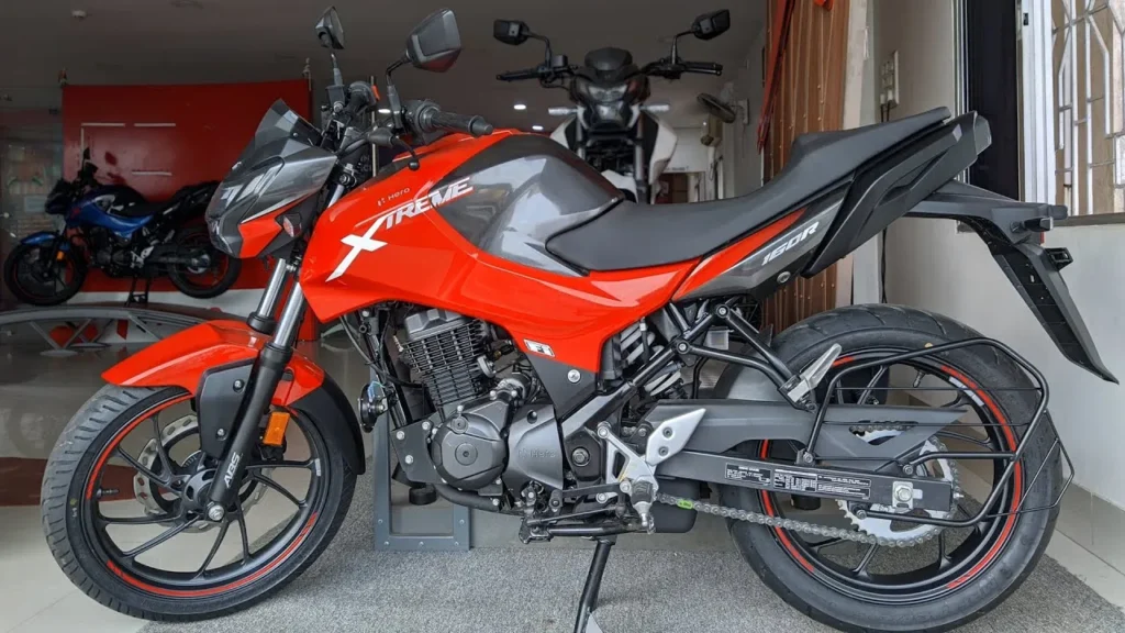 Hero Xtreme 160R 2025 – The Ultimate Urban Bike with Bold Style and Smart Tech! 2 Hero Xtreme 160R 2025 Price