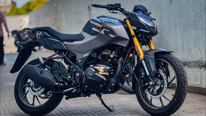 Hero Xtreme 160R 2025 – The Ultimate Urban Bike with Bold Style and Smart Tech! 3 Hero Xtreme 160R 2025 Mileage