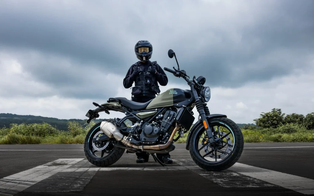 Royal Enfield Guerrilla 450 Shadow Ash Feature