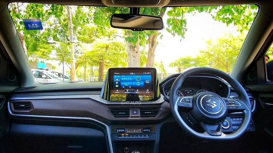 Maruti Suzuki Brezza ZXI 2025 Full Review – Bold Design, Next-Level Comfort, Feature-Packed and Affordable SUV for Indian Buyers! 4 Maruti Suzuki Brezza ZXI 2025 Interior