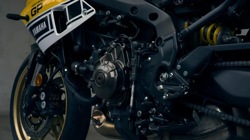 2026 Yamaha XSR900 GP Launch with 890cc Triple Engine & 119PS Power – A Retro Monster Reborn 5 2026 Yamaha XSR900 GP Features