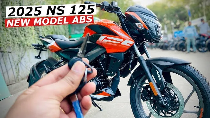 New Bajaj Pulsar NS125: Streetfighter Design, Strong Engine, and Unbeatable Mileage 6 Bajaj Pulsar NS125 Mileage