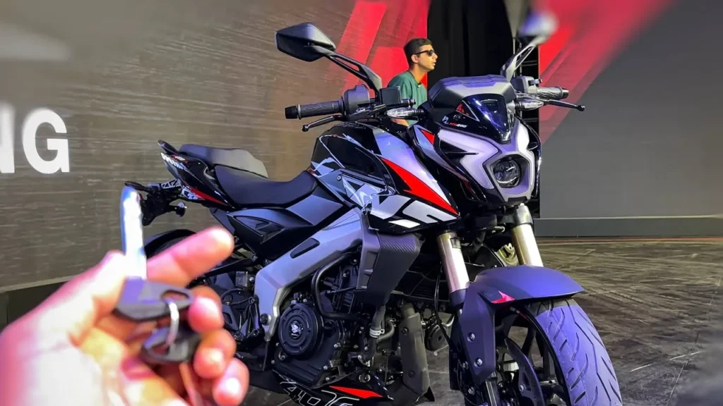 Bajaj Pulsar NS400Z 2025 Launched – Aggressive Design, 373cc Engine and 25 kmpl Mileage, Price Revealed! 2 Bajaj Pulsar NS400Z 2025 Reviews